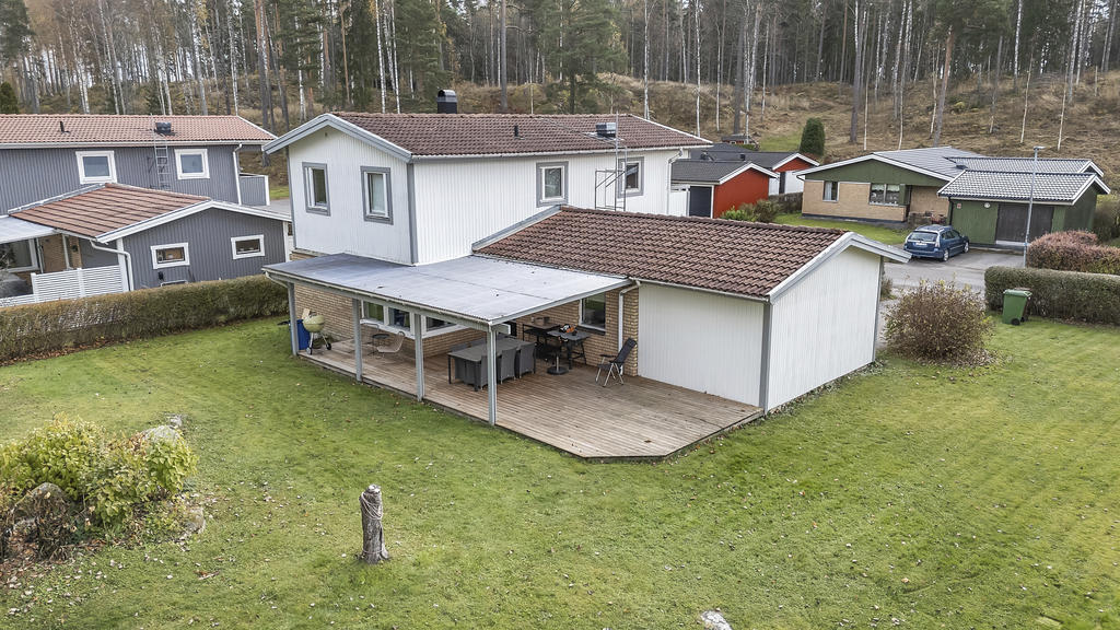 Altan under tak och utan