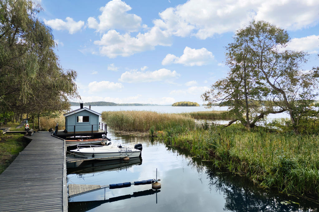 Den gemensamma båtbryggan