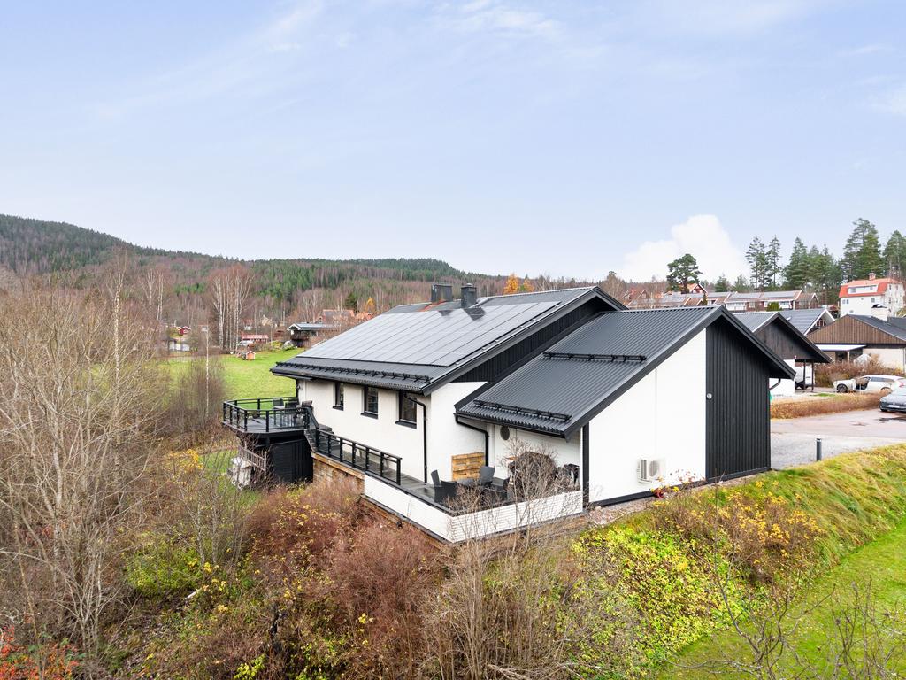 Furuvägen 10 - en rymlig souterrängvilla