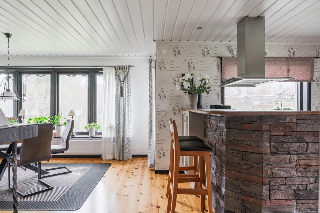 Matrum och bardisklösning mot köket