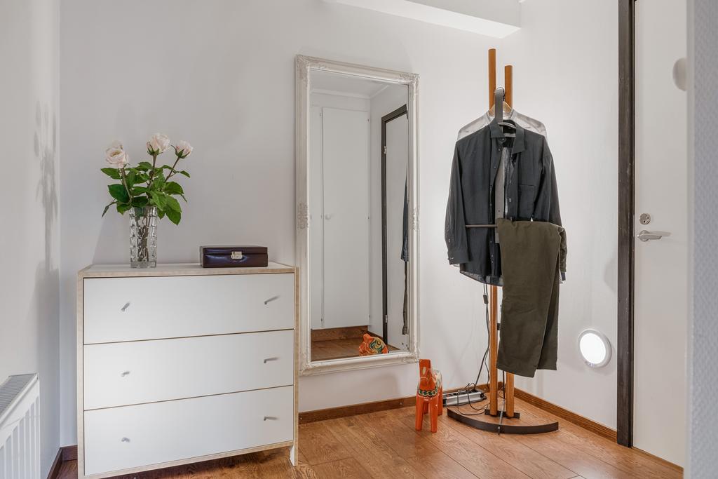 Walk-in-closet i anslutning till sovrummet