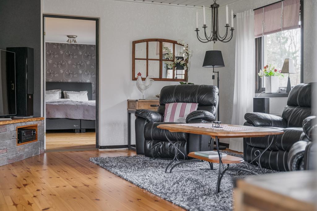 Vardagsrum mot sovrum