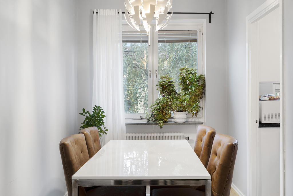 Matrum med plats för 4 personer 