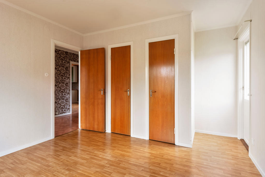 Sovrum med utgång till balkong