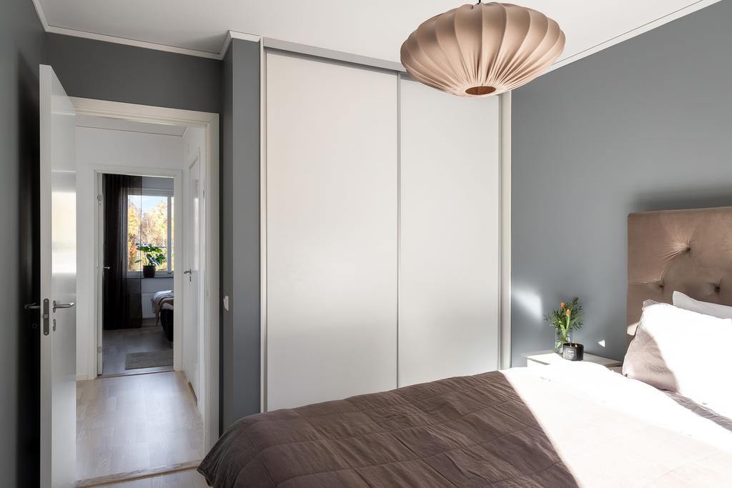 Här finns även förvaring i form av skjutsgarderober