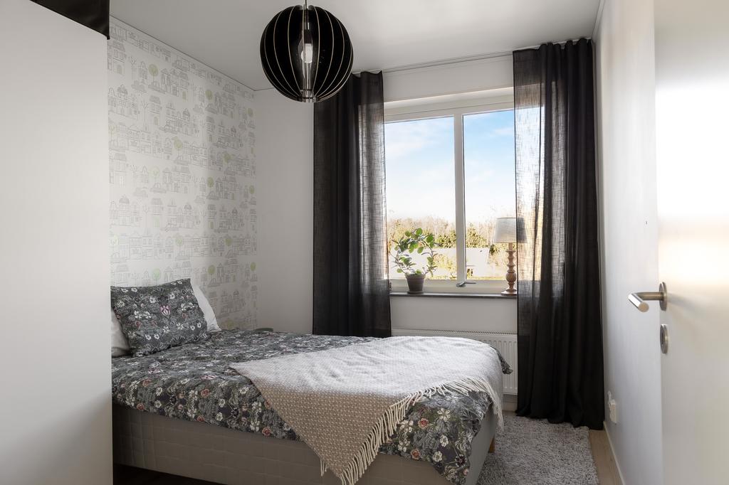 Det tredje sovrummet också med utsikt mot framsidan