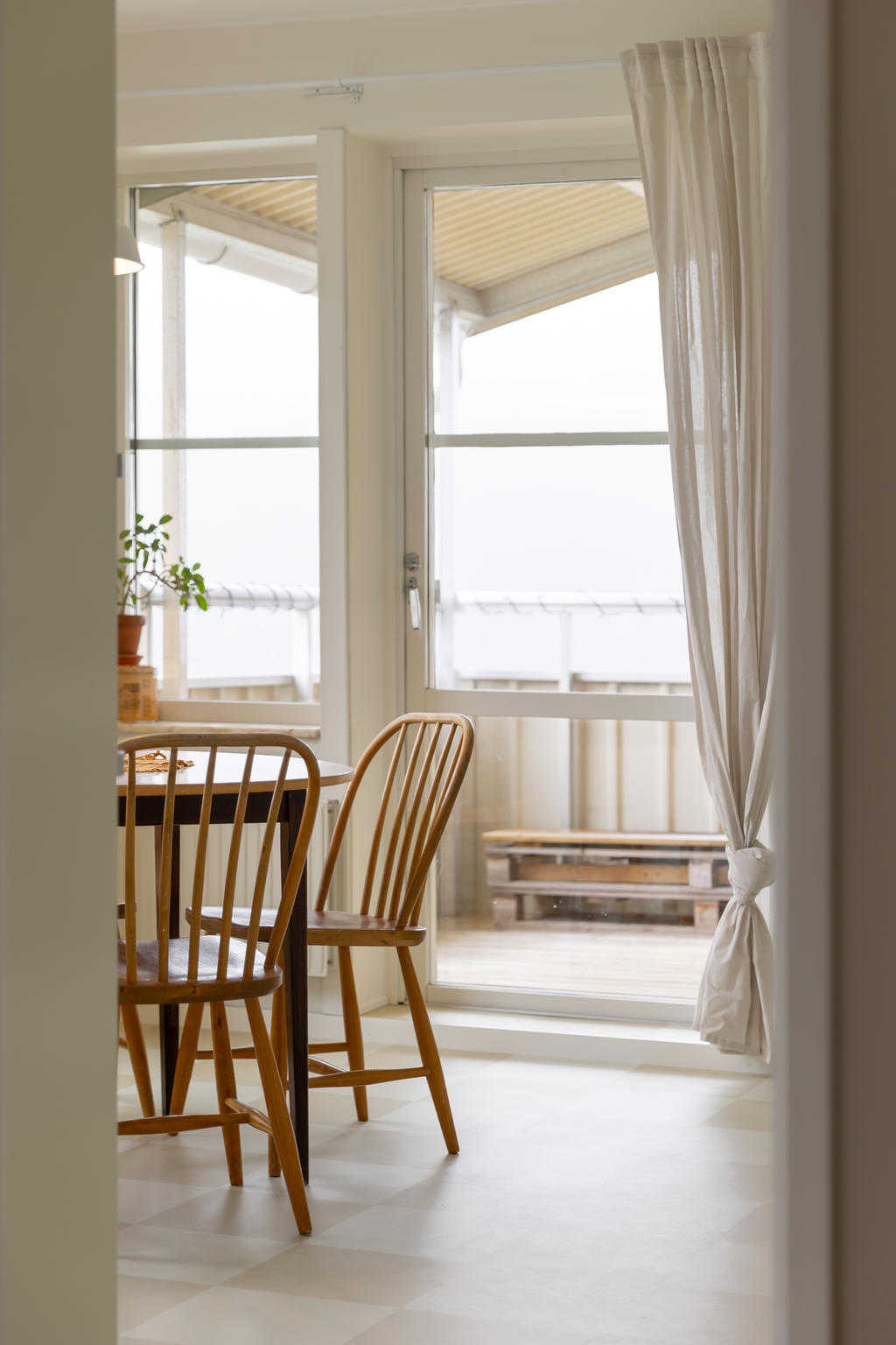 Utgång till den svårslagna balkongen