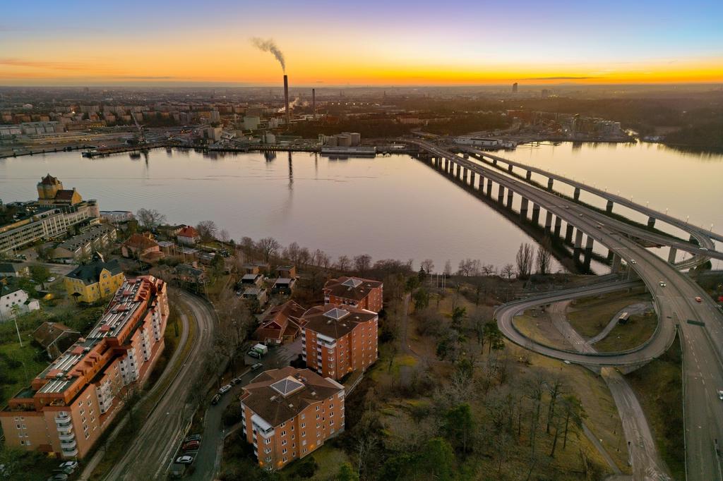 Hiertagården från ovan i skymning