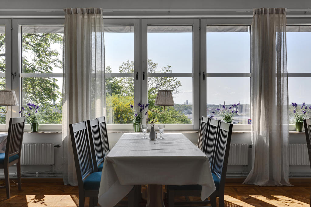 Vacker vy mot Stockholms Skyline ifrån föreningens matsal