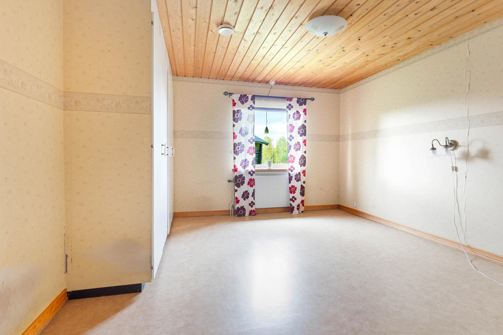 Sovrum 1, beläget på entréplan. 