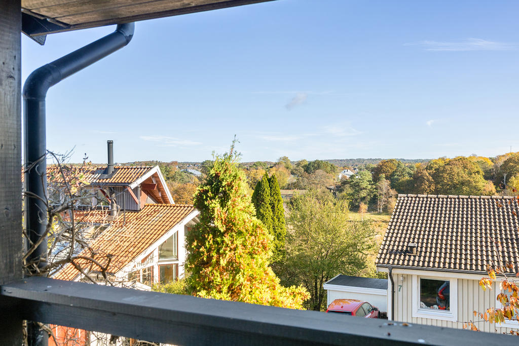 Villan har högt och fint läge