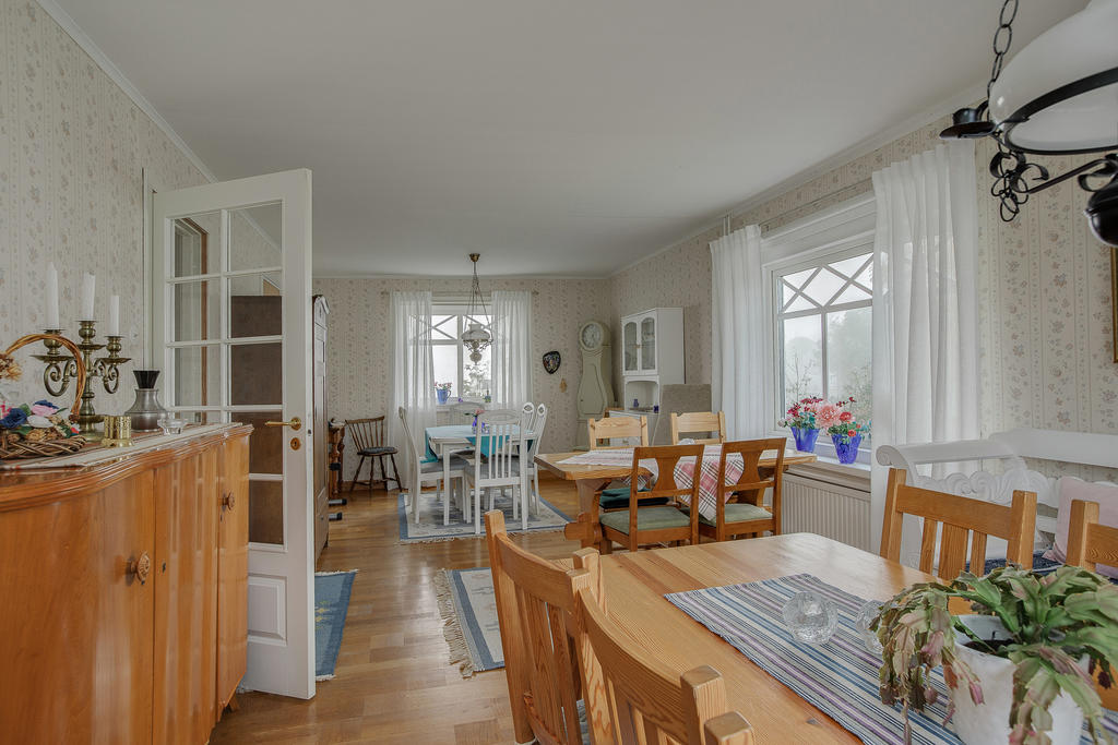 Den äldre salen som även skulle vara möjlig att dela av till ett sovrum