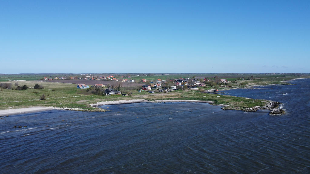 Össby med vackra naturstränder