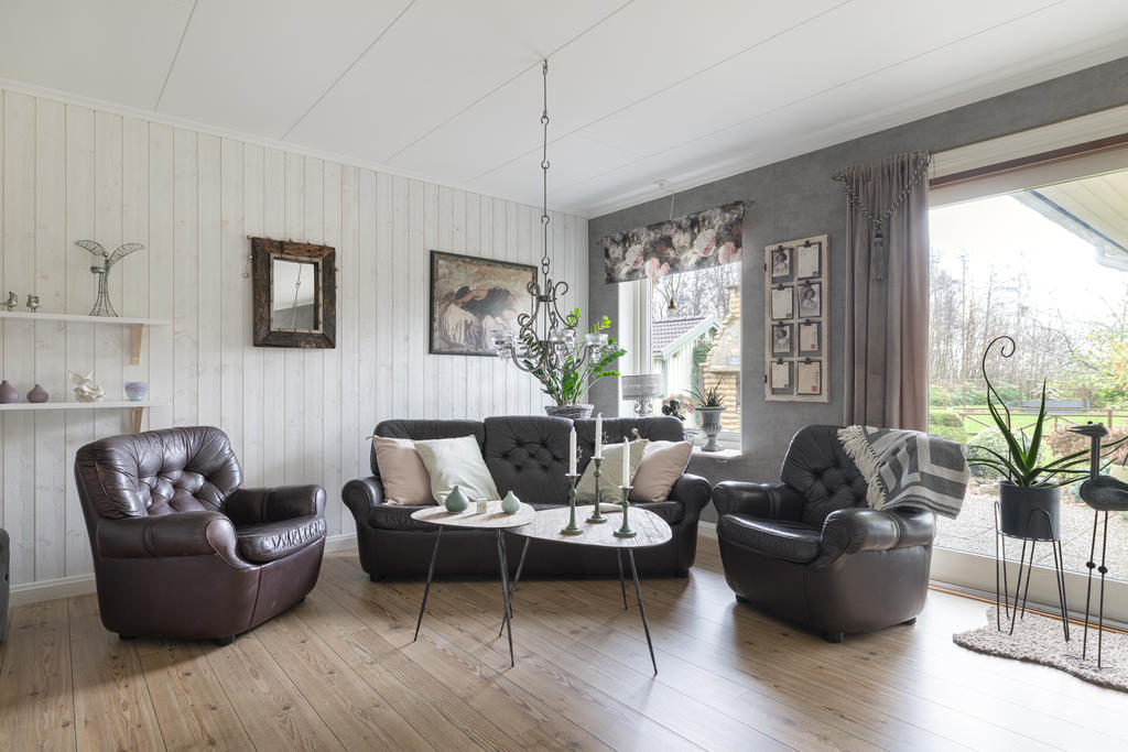 Gott om plats för soffa