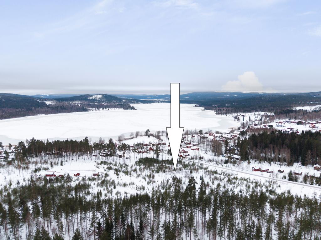 Unik chans att förvärva två stora tomter med högt läge i den vackra byn Styrsjöbo.