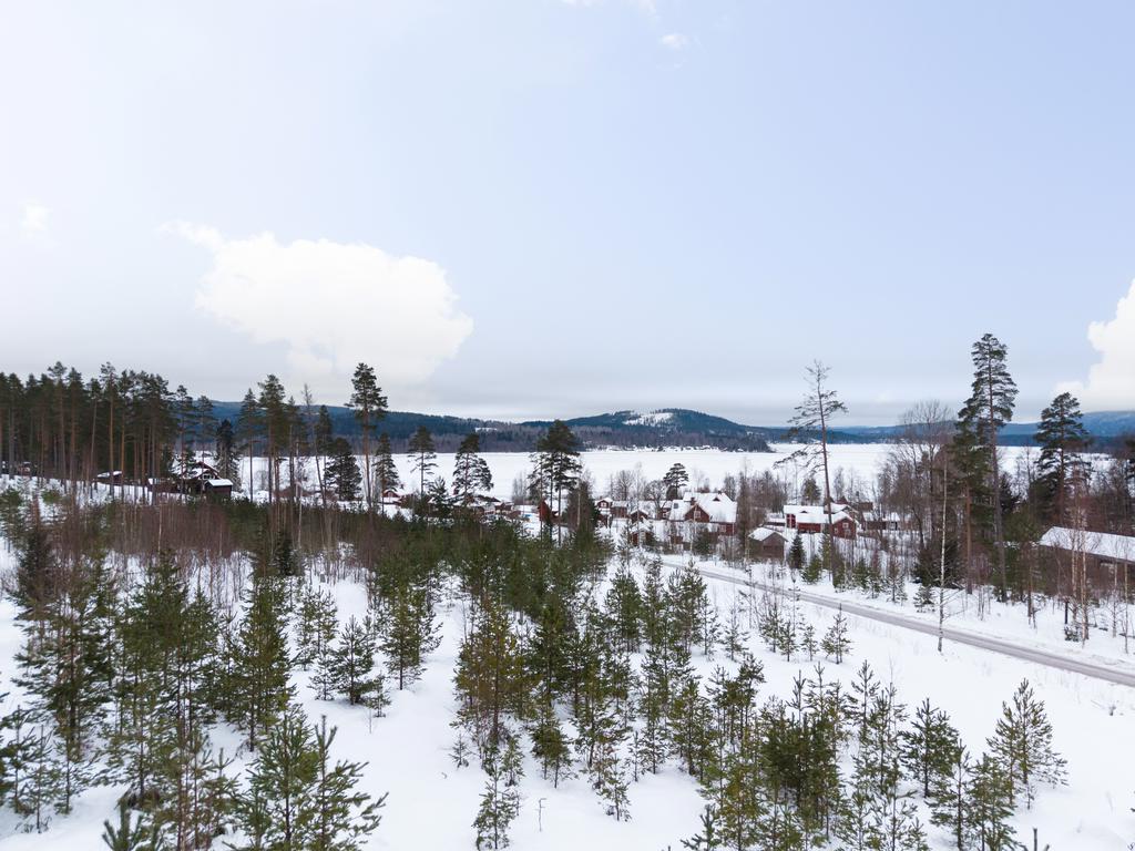 Tomterna är under avstyckning och giltigt förhandsbesked finns (se bilaga under "Dokument"). Priset i annonsen avser pris per tomt.