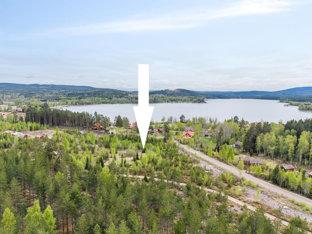 Unik chans att förvärva två stora tomter med högt läge i den vackra byn Styrsjöbo.