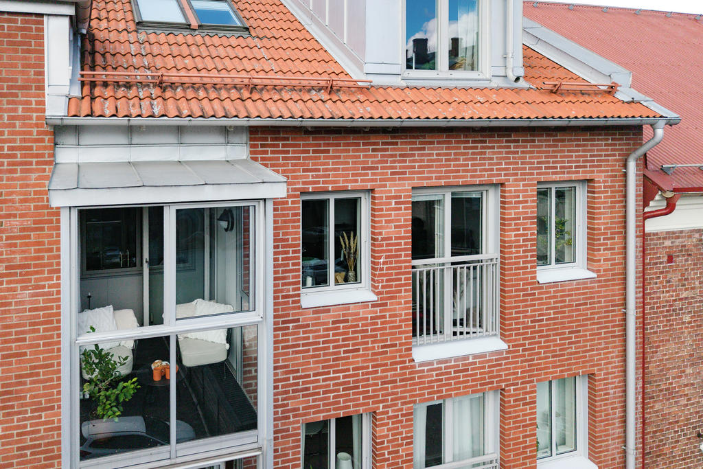 Inglasad balkong och fransk balkong