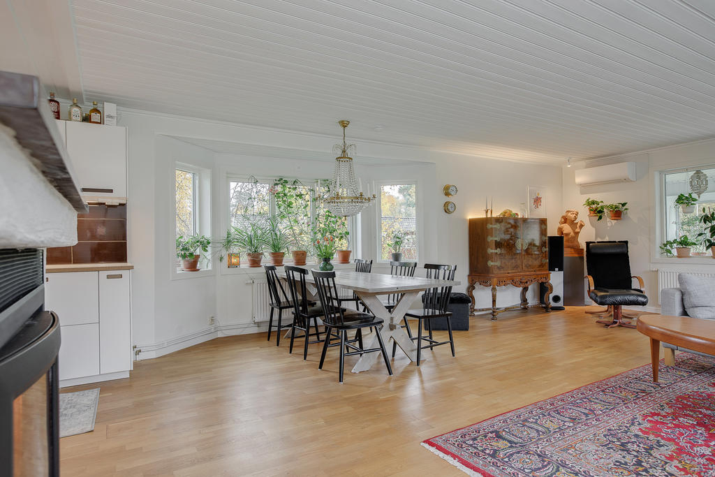 Ljusinsläpp från fler håll, 