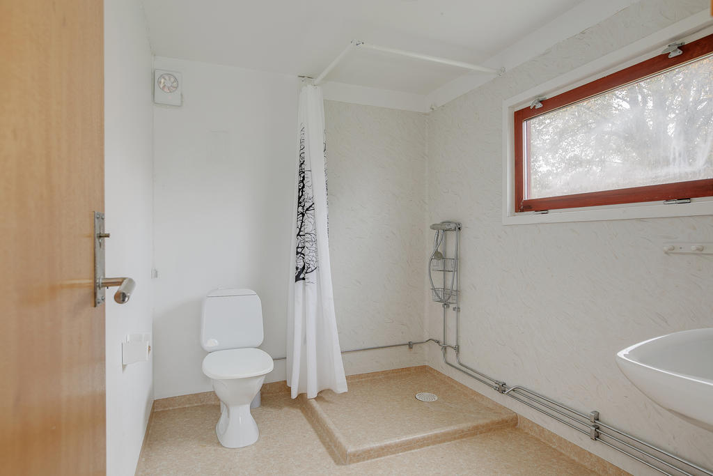 Duschrum i gäststugan, 