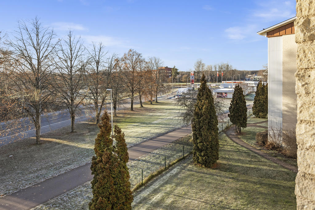 Cykelbana utanför som tar dig till centrum på några minuter