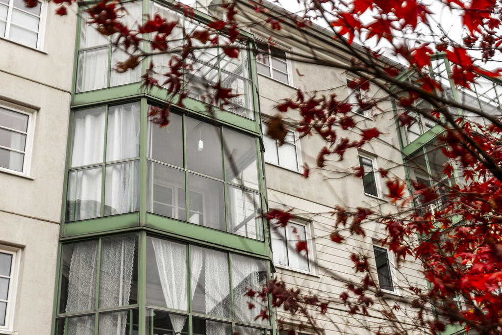 Stor inglasad balkong