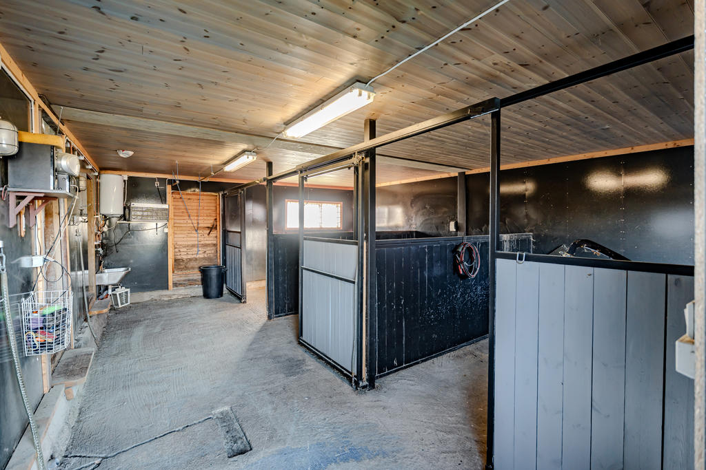 Stall med tre boxar