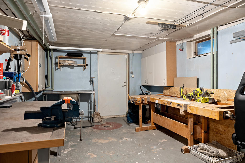 Verkstad i källare