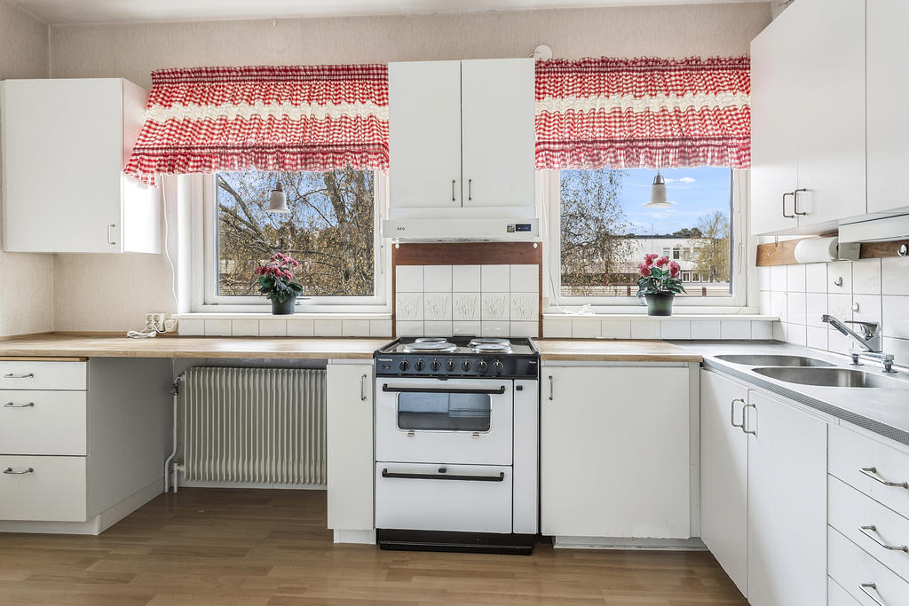 Kök med härligt ljusinsläpp