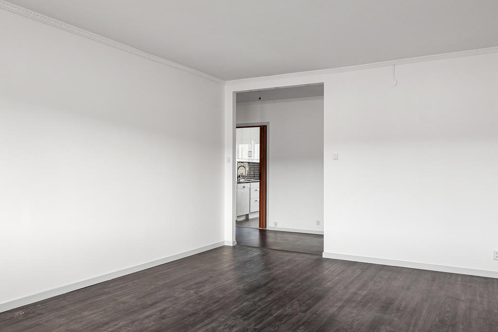 Ingång till vardagsrum från hallen