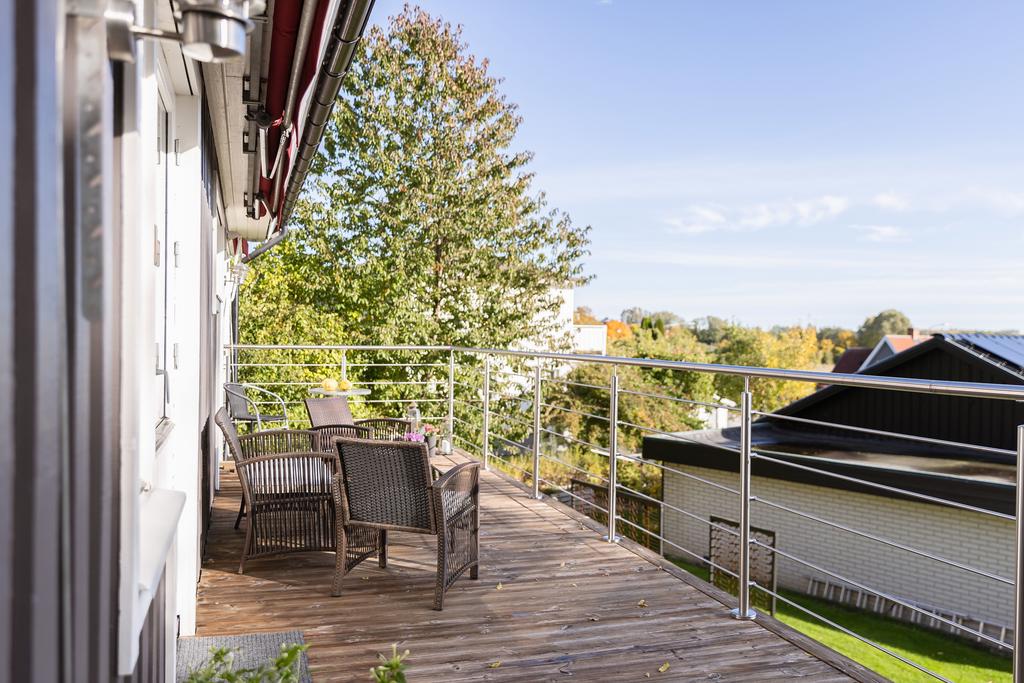 Högt läge med utsikt från balkongen