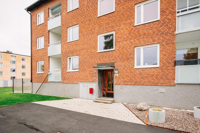 Välkommen in, en trappa upp!