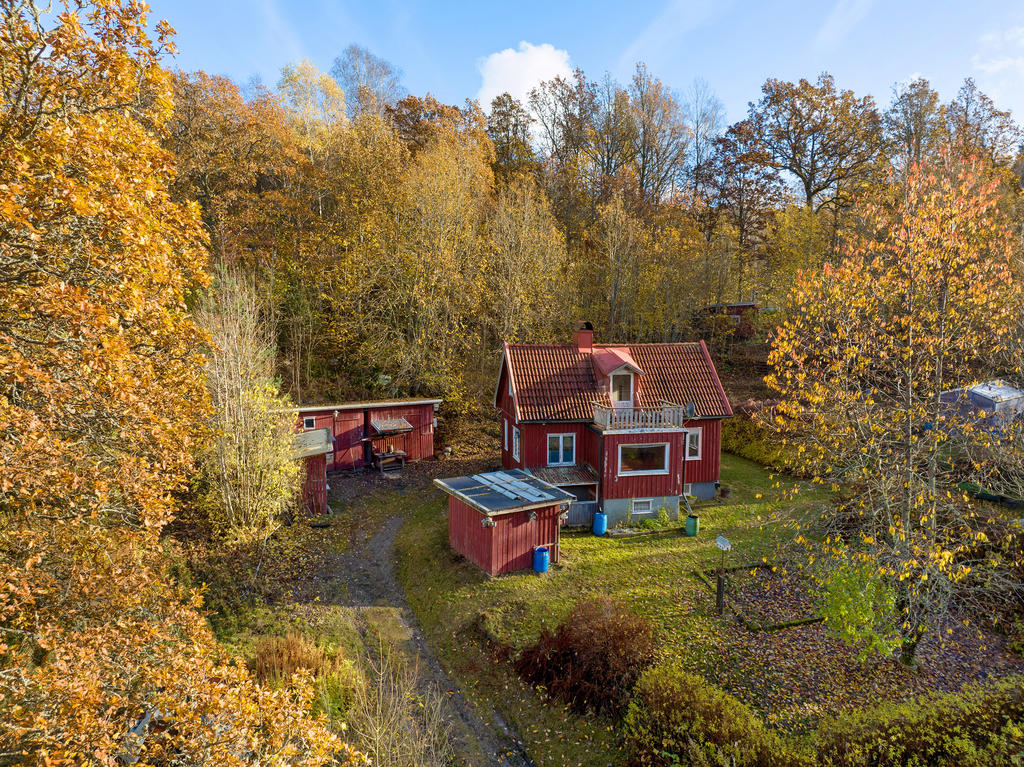 Välkommen till Ryra 405 - en naturnära idyll!