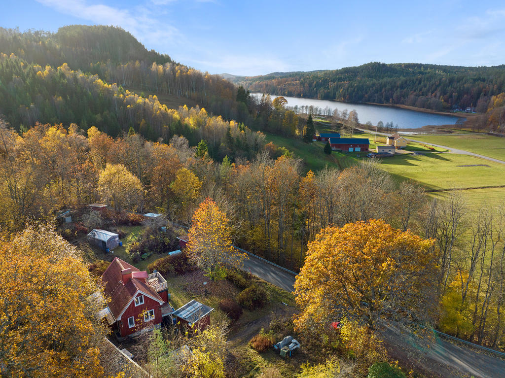 I närheten finns den fina Vassbosjön med fina bad- och fiskemöjligheter