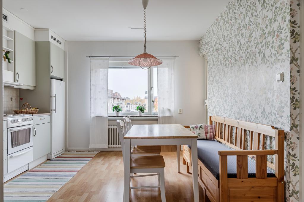 Stort, hemtrevligt kök renoverat 2013