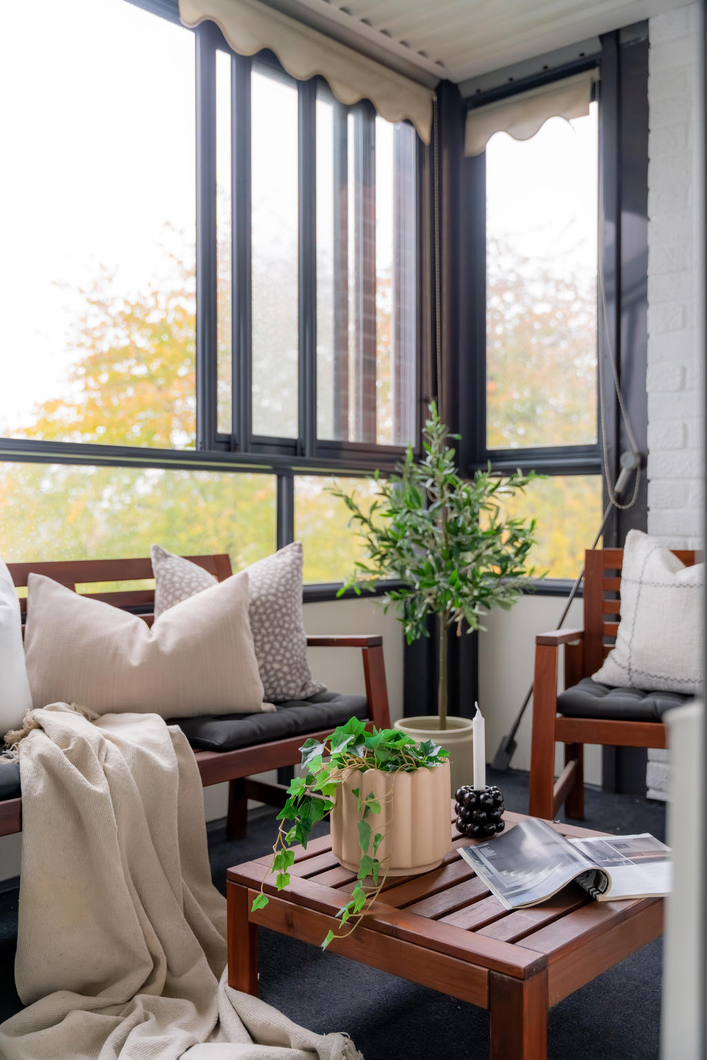 Så mysigt att med känslan att sitta ut, fast inne.