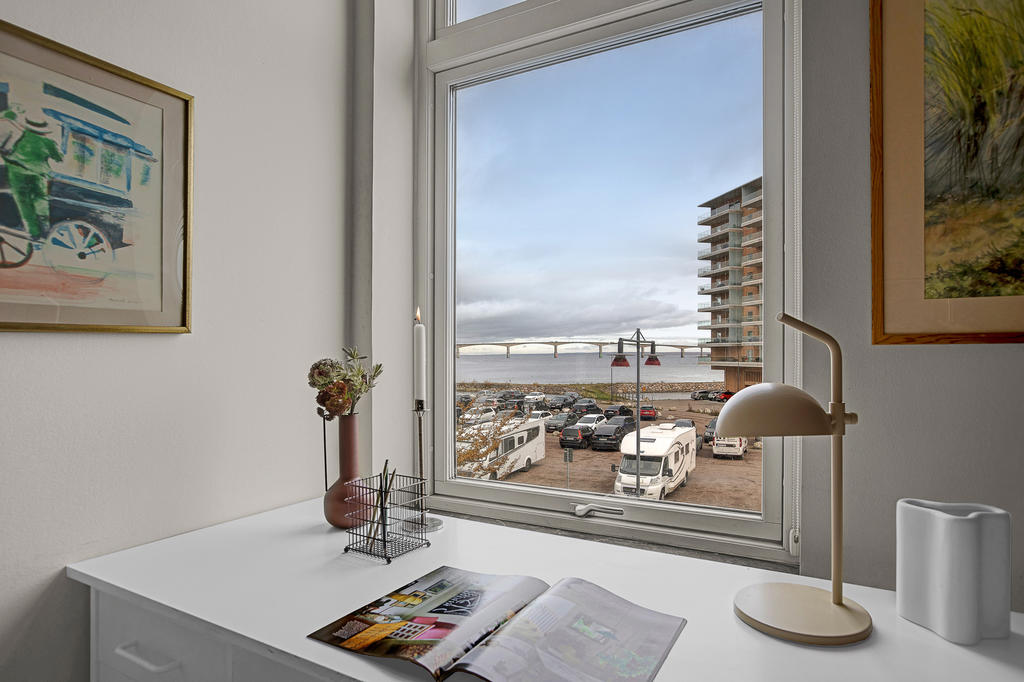 Ölandsbron är synlig i nordost