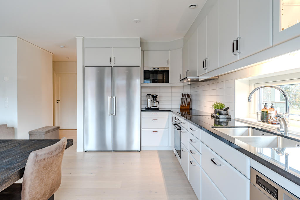 Fullstor kyl och frys är praktiskt.