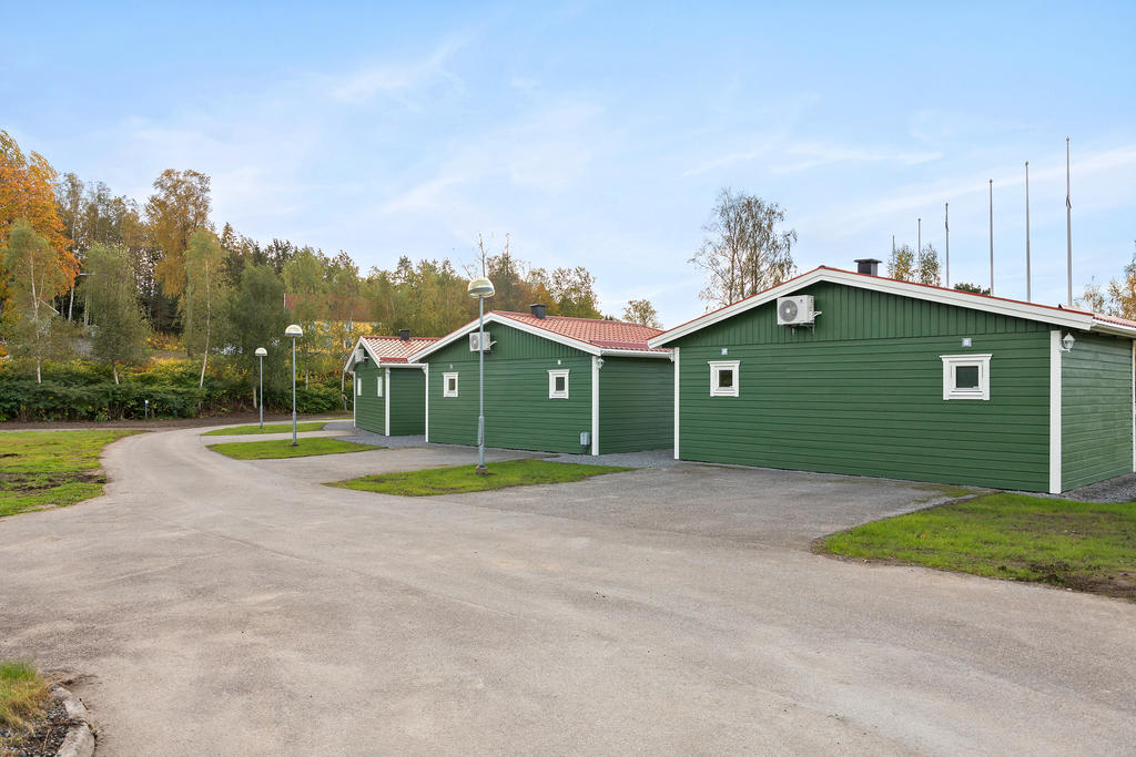 Bekvämt med parkering vid huset.