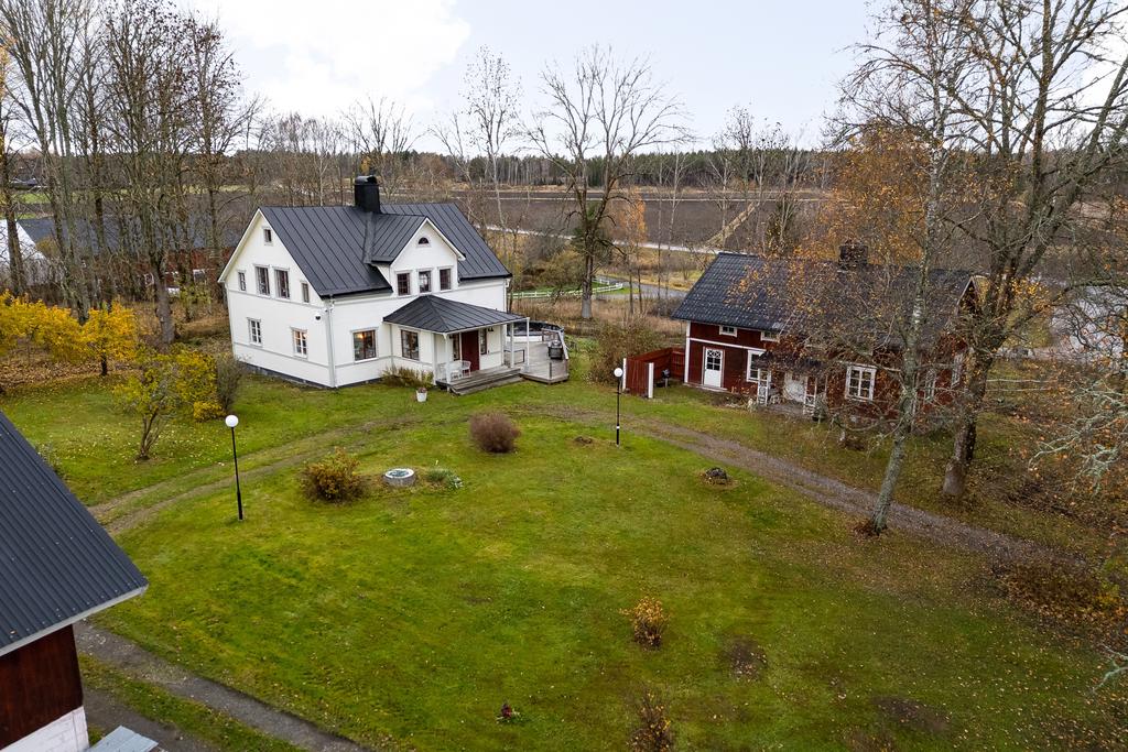 Bostadshuset och brygghuset