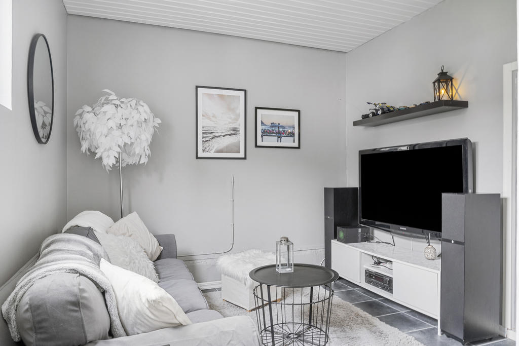 ... ett allrum. Perfekt för tonårshänget!