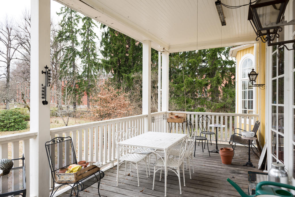 Veranda. 