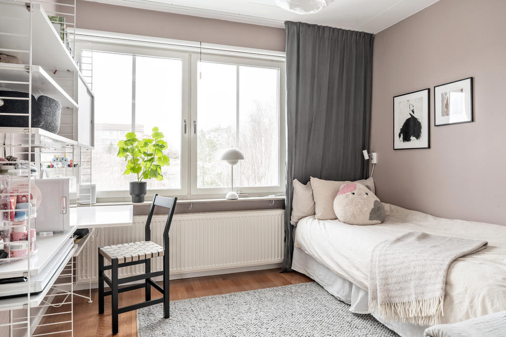 Sovrum tre.
Finns en klädkammare som man når från hallen.