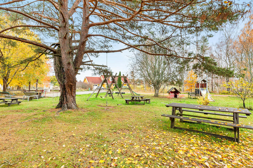Lekplats i området