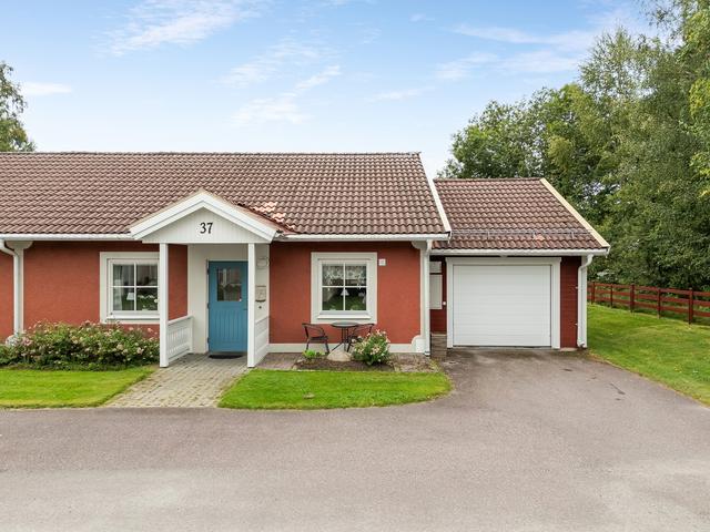 Välkommen till Risbindargatan 37! Här har du en unik chans att förvärva en drömbostad. 