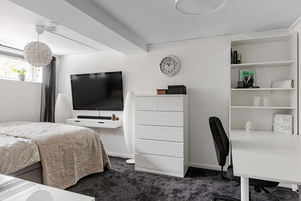 Tonårsrum i källarplanet