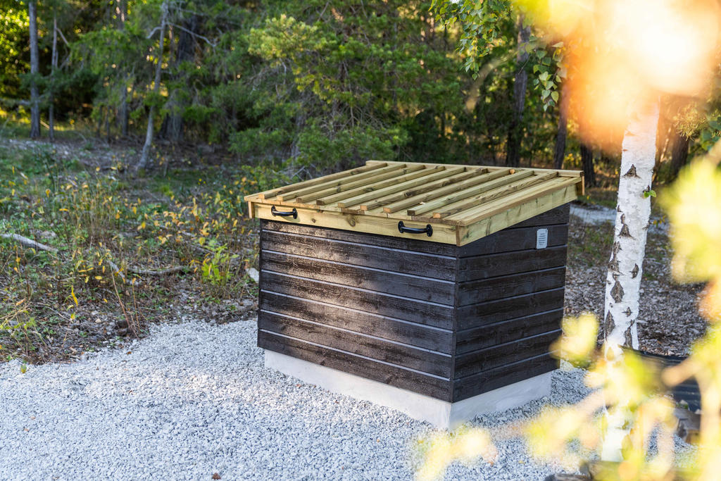 Gemensamt pumphus på grannens mark (servitut finns)