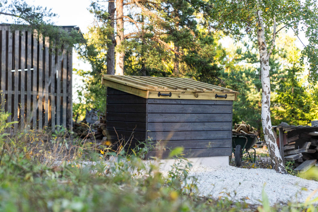 Gemensamt pumphus på grannens mark (servitut finns)