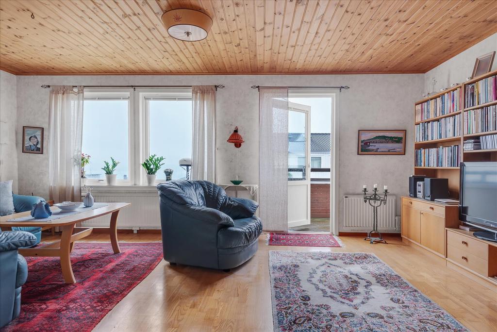 Allrum med utgång till balkong 