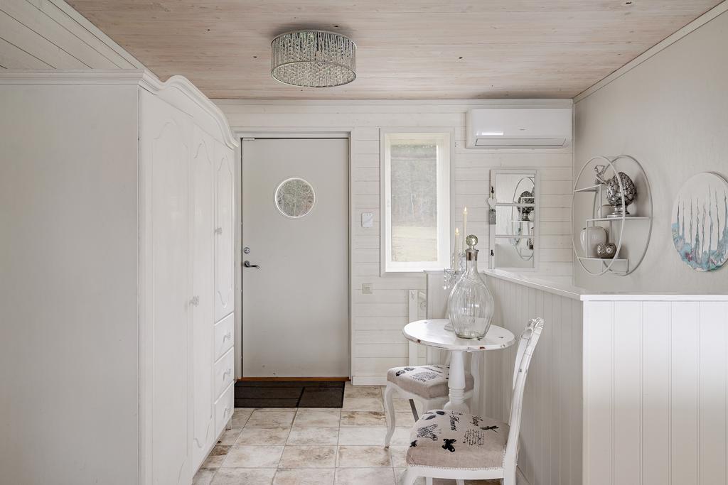 Entréhall med klinkergolv